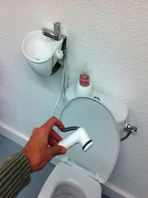Установка гигиенического душа