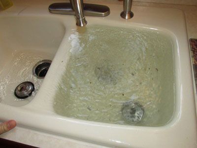 Устранение засора в раковине